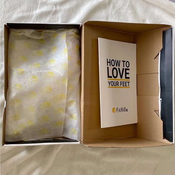 Fit Ville Nude/Pink Suede Flip Flops - Picture 4 of 10